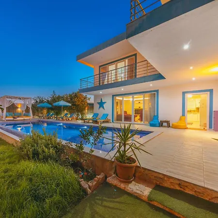 Doga Manzarali Korunakli Sura Villa *